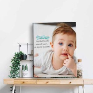 Tablou canvas personalizat pentru copii cu poză și nume – decor vesel și unic