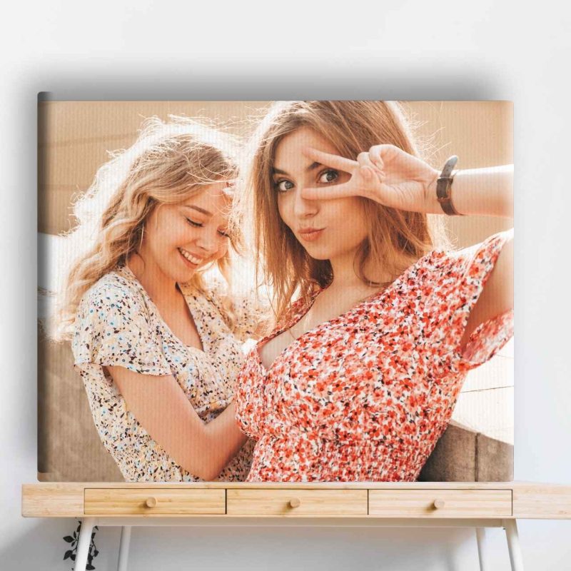 Tablou personalizat canvas cu o poză preferată – cadou sentimental și decor memorabil