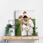 Tablou personalizat pe canvas cu poza de familie – stil modern, ideal pentru decor contemporan